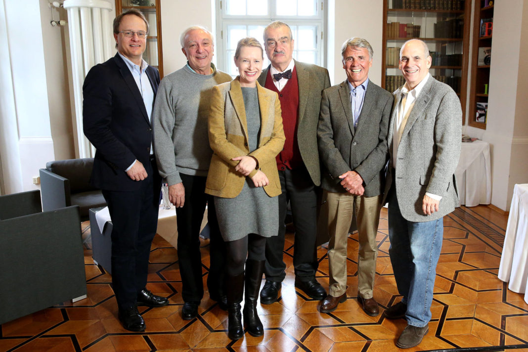 Gruppenfoto der Experten beim Symposium 2014